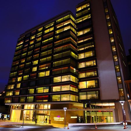 Hotel Crowne Plaza Istanbul Harbiye By Ihg Extérieur photo The hotel at night