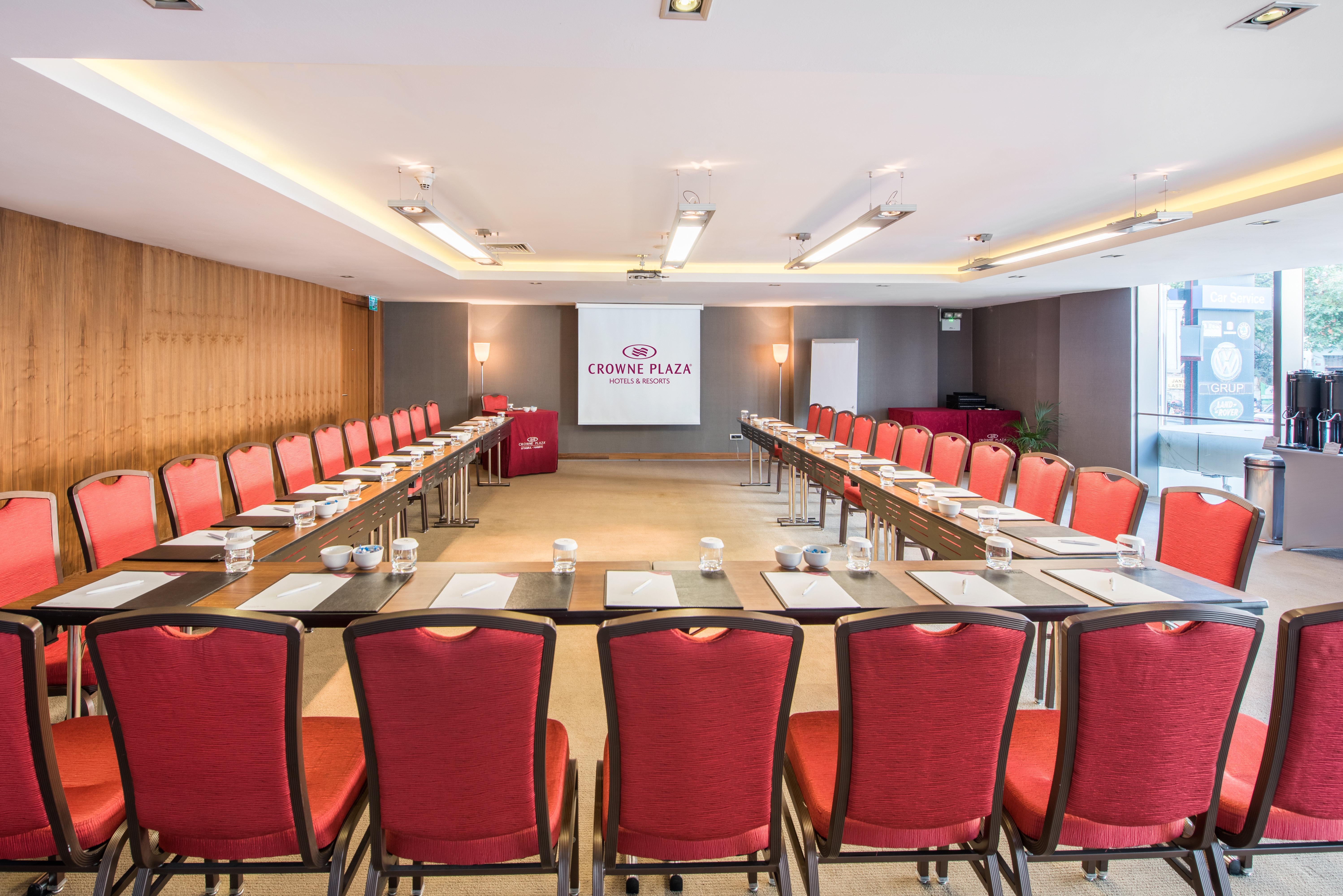 Hotel Crowne Plaza Istanbul Harbiye By Ihg Extérieur photo Meeting room
