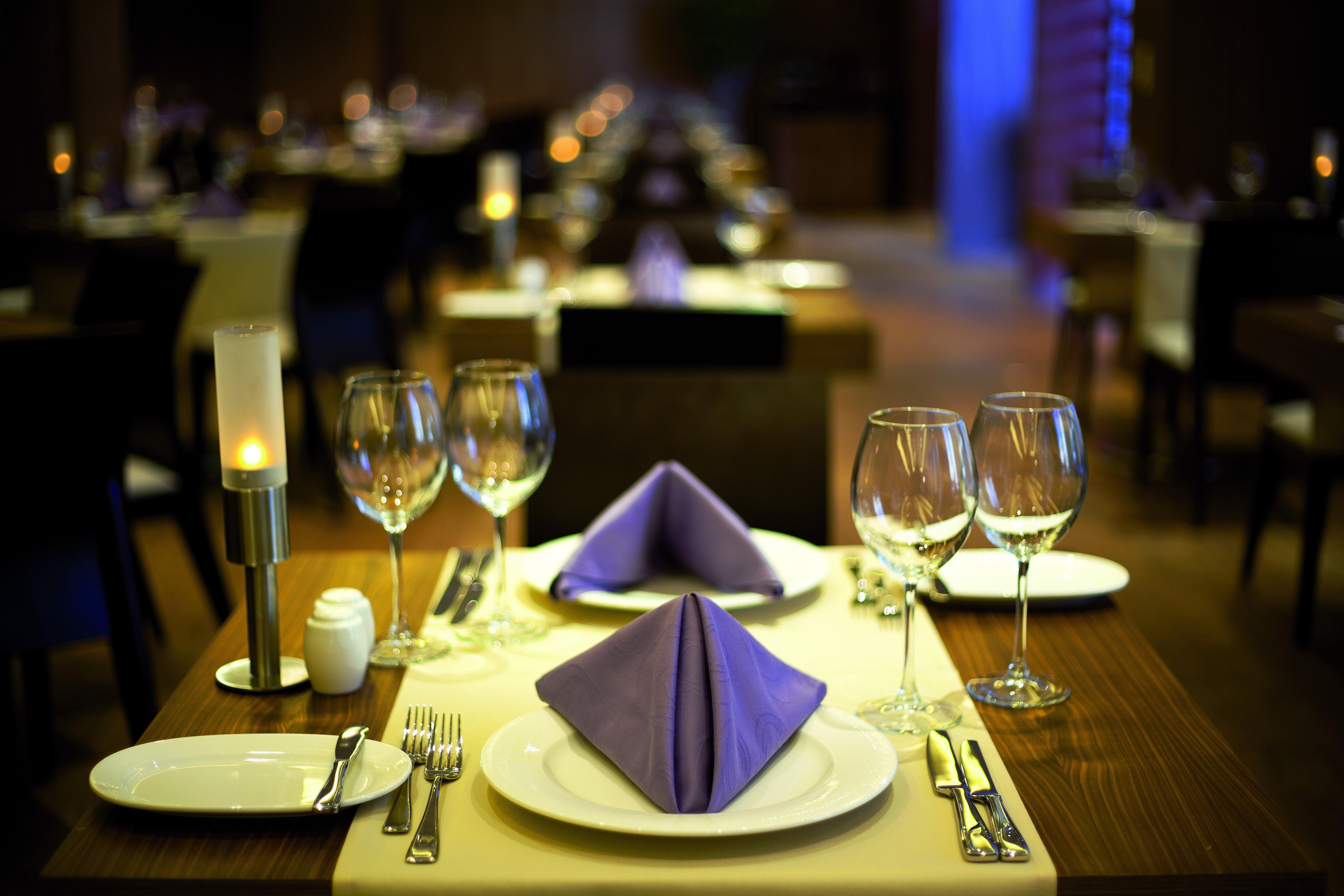 Hotel Crowne Plaza Istanbul Harbiye By Ihg Extérieur photo A table set for fine dining
