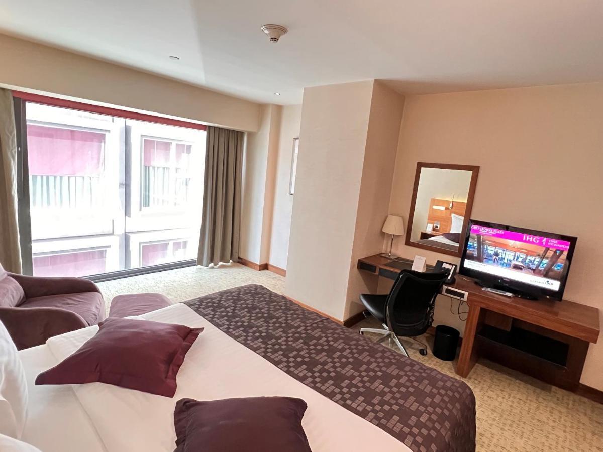 Hotel Crowne Plaza Istanbul Harbiye By Ihg Extérieur photo A room at the hotel